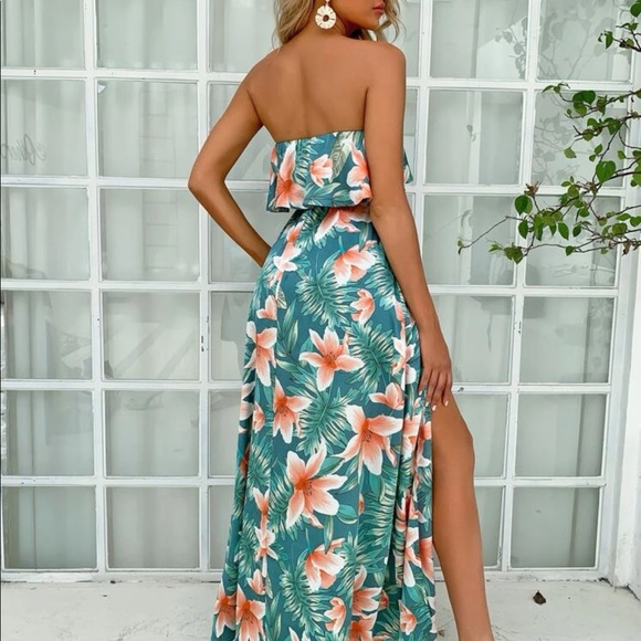 Beautiful long dress. Never worn but no tags. - Picture 4 of 4